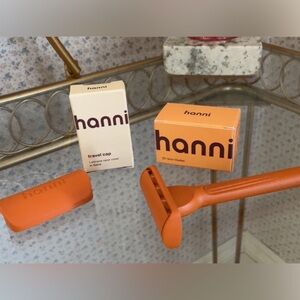 Hanni Weighted Razor in Flame